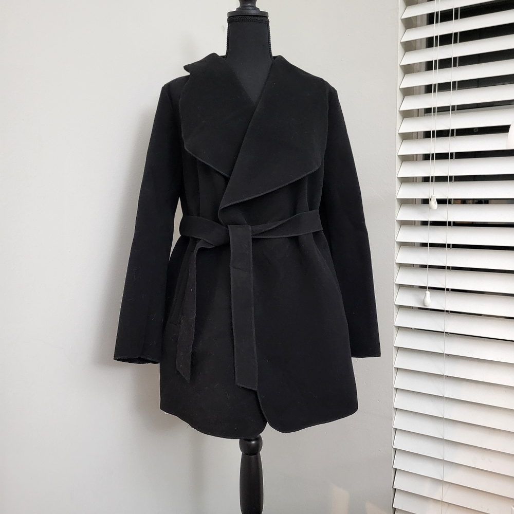 Forever 21 minimalist belted wrap coat size M